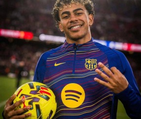 18岁230天！亚马尔一夜改写西甲百年纪录，巴萨新王已至