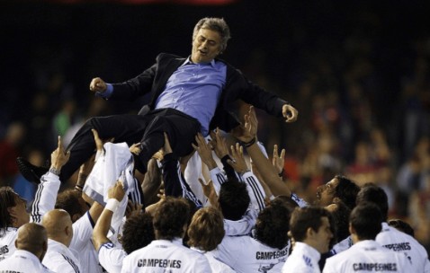 罗拉莫斯本泽马集体发声：他才是皇马复兴最大功臣！