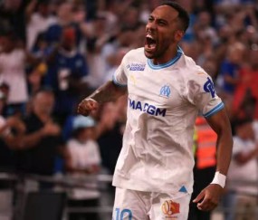 曼联弃将成为法甲红人+马赛3-0晋级法国杯8强—赛后主帅盛赞