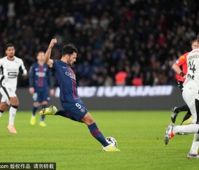 法甲-K77双响马尤卢传射 巴黎5-0十人雷恩距榜首1分