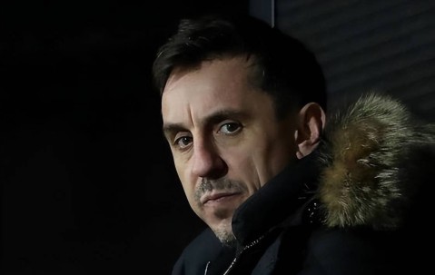 内维尔为曼联开药方：放弃临时方案，今夏力抢图赫尔安切洛蒂