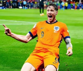 大连英博提前签下德甲新星,杨铭锐将首发亮相取代毛伟杰