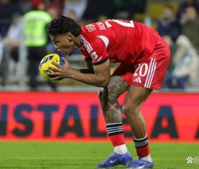 穆里尼奥更衣室收获惊喜礼物？昔日水货谁竟逆袭成中场核心？