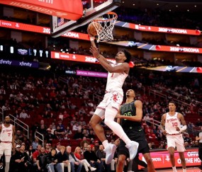 杜兰特里程碑史密斯32分 火箭轻取鹈鹕