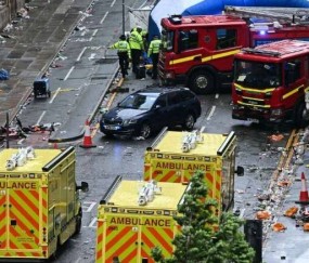 驾车冲撞利物浦队夺冠庆祝球迷！英国54岁男子被判21年6个月