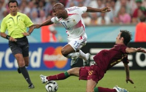 从阿森纳标王到枪手弃将，只用了4年时间，法甲金靴毁在嘴巴上