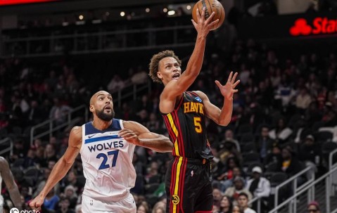 约翰逊34+10爱德华兹30分 老鹰大胜森林狼止七连败