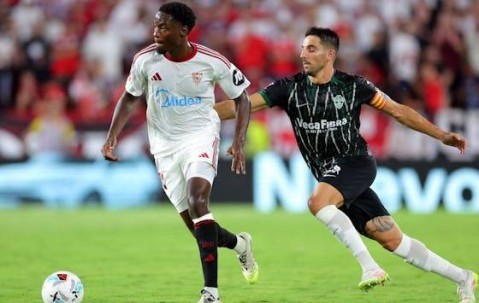 曼联锁定西甲中场新星，欲引援替代卡塞米罗