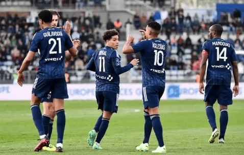 法甲焦点战：巴黎圣日耳曼VS巴黎FC，实力悬殊下的德比对决