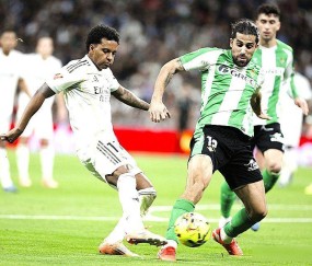 打脸质疑！皇马太子5场5球，教练用人