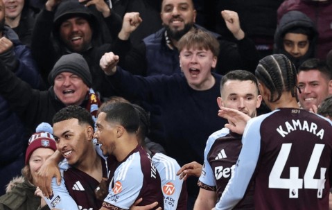 1-2！曼联倒下：4场仅1胜，23岁天才一战封神：梅开二度