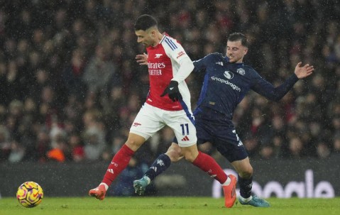 讨喜还是讨债？刚给阿尔特塔送上大礼，卡里克转头就带队杀上门了