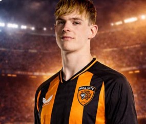 曼联滕哈格爱徒获报价，新帅定其去留！巴萨通知拉什福德将3500万买断